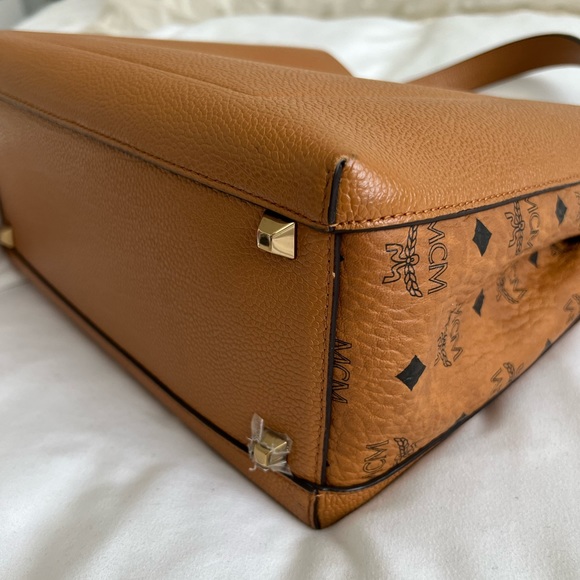 MCM sarah visetos hobo - Picture 11 of 16